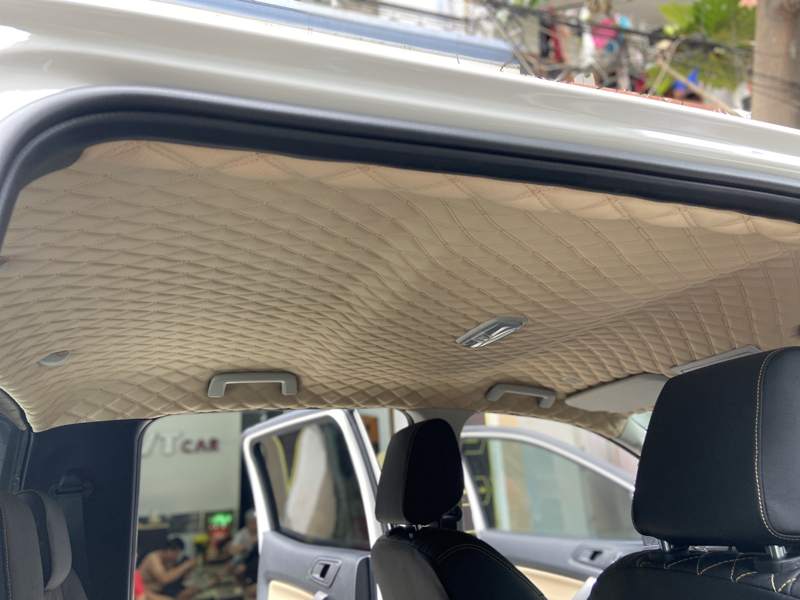 dán trần cho xe ford ranger 2022