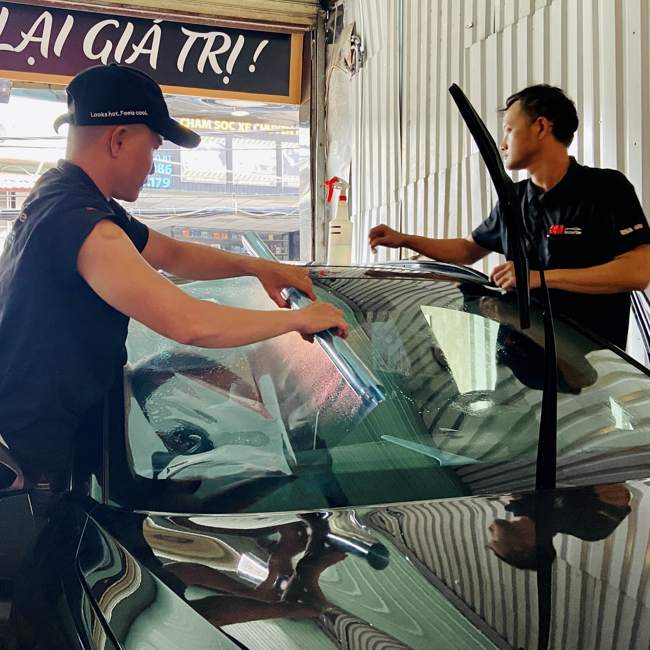 Dán Phim Cách Nhiệt Cho Xe Ô Tô Ở Tphcm