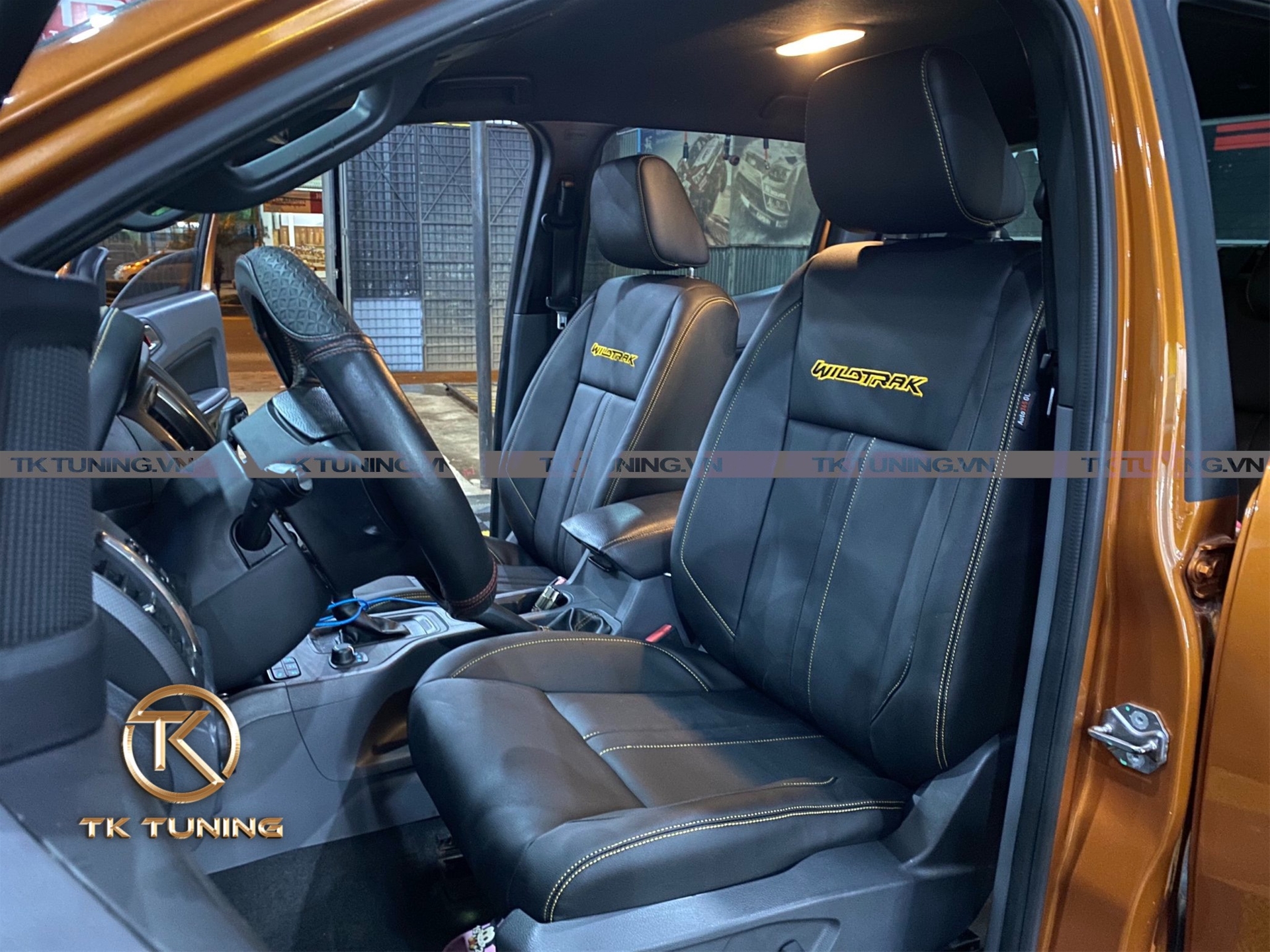 may bọc ghế da cho xe ford ranger tại tphcm