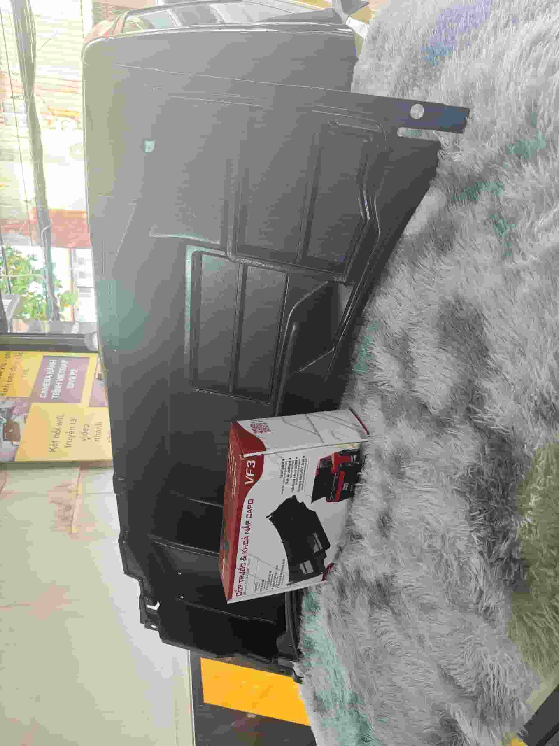Cốp Để Đồ Phía Trước Cho VF3