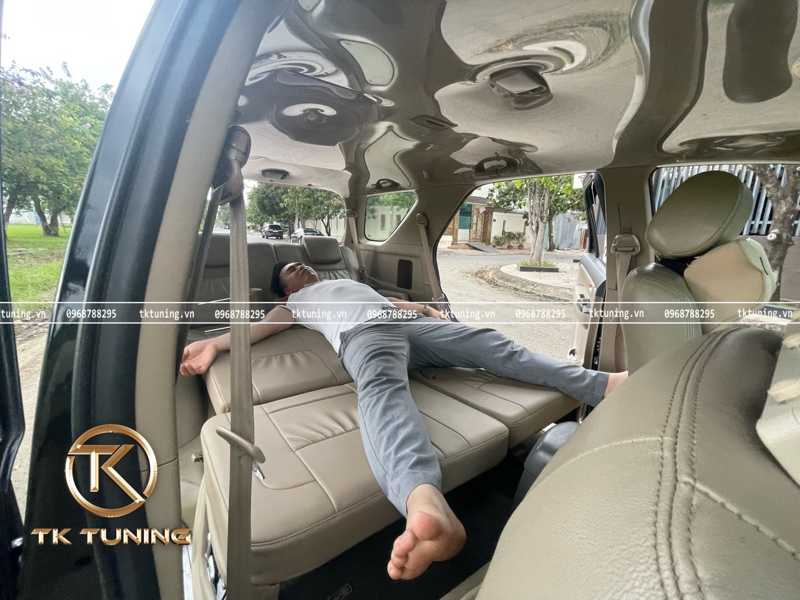 Độ Ghế Băng 2 Ngã Thành Giường Cho Xe Fortuner