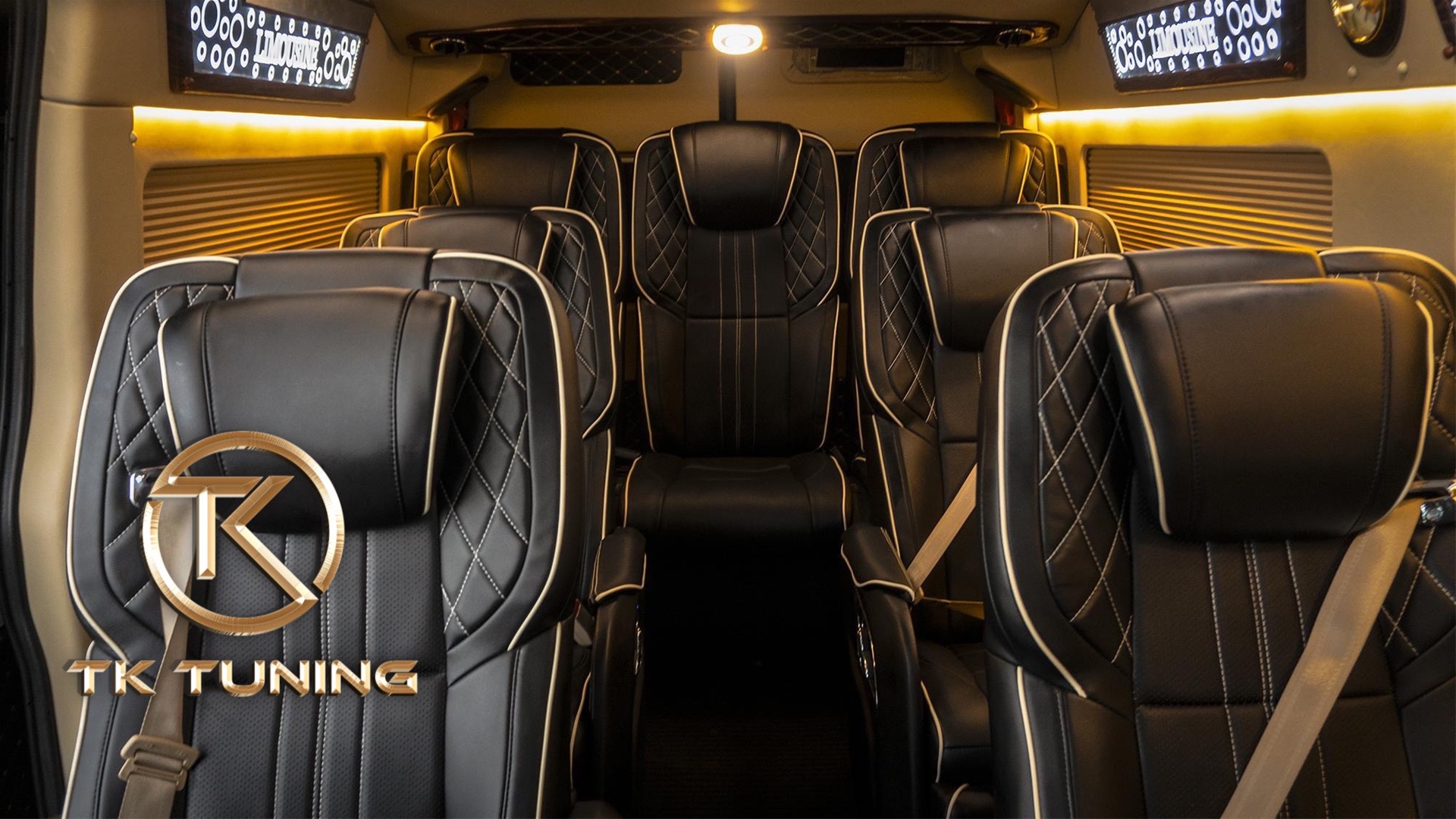 độ ghế limousine cho xe ford transit tại tphcm