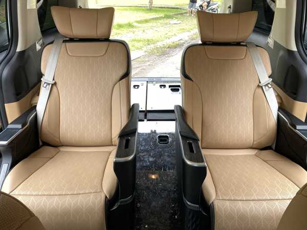 ĐỘ GHẾ LIMOUSINE CHO XE Ô TÔ TẠI TPHCM