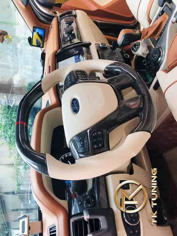 doi mau noi that cho ford everest