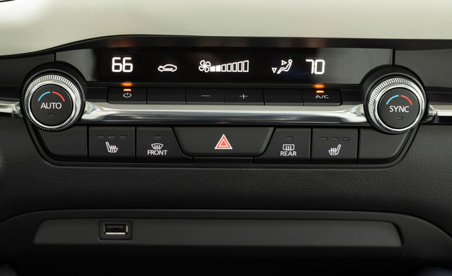 Đánh giá Mazda3 2019: Dễ hiểu vì sao người Việt mong THACO nhập về đến thế - Ảnh 3.