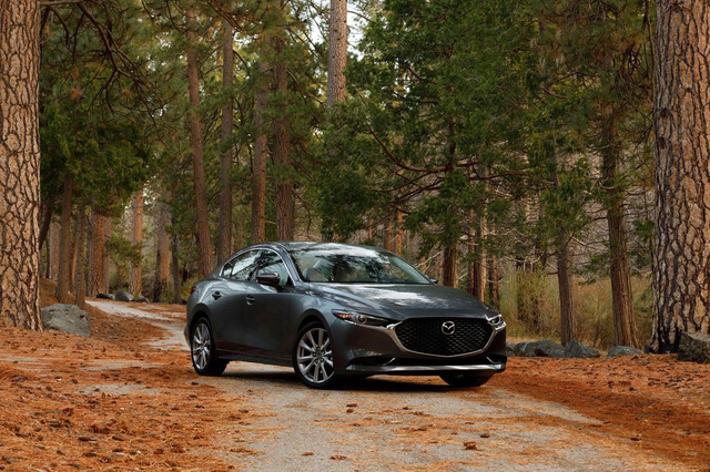 Đánh giá Mazda3 2019: Dễ hiểu vì sao người Việt mong THACO nhập về đến thế - Ảnh 2.