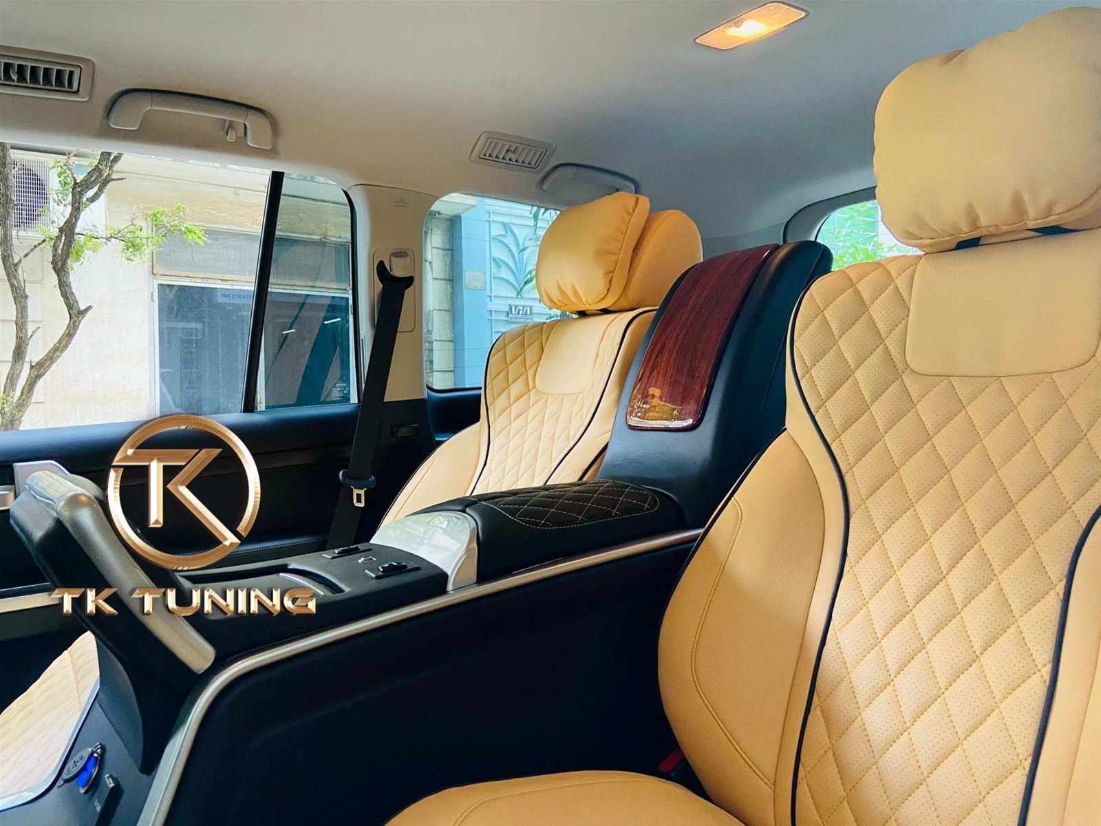 dia chi do ghe limousine cho xe o to 7 cho tai quan 1